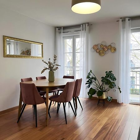Family Stay - Steps From Disneyland Сери Екстериор снимка